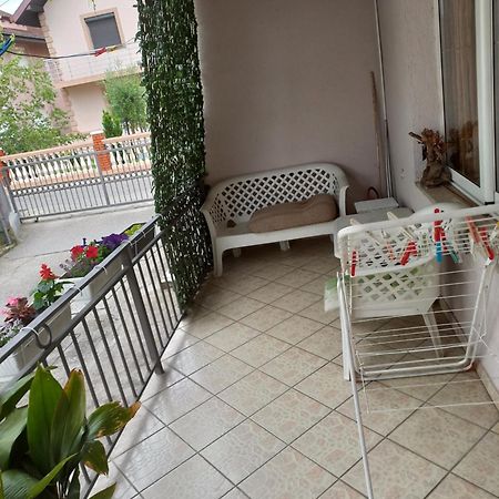 Traveler'S Rest - Near Podgorica Airport Hostel Mitrovici  Ngoại thất bức ảnh
