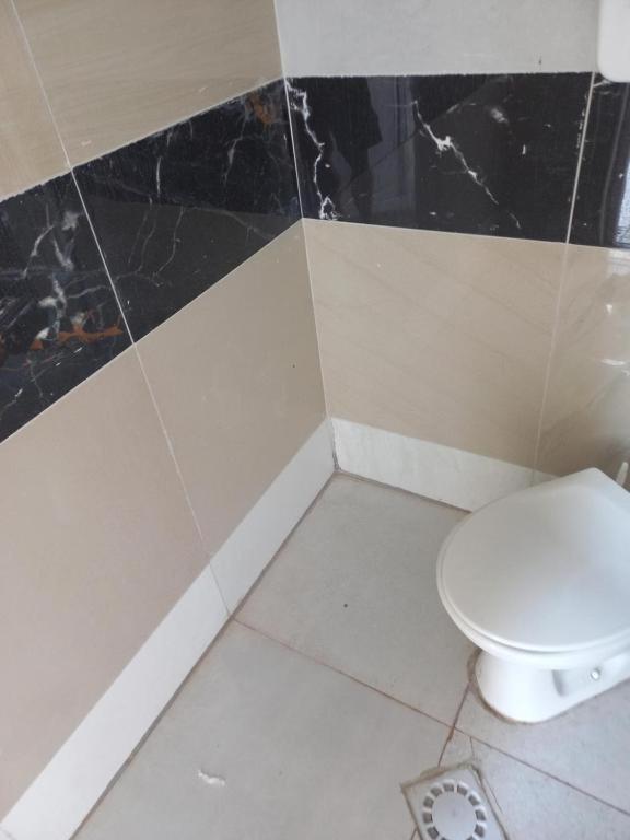 Traveler'S Rest - Near Podgorica Airport Hostel Mitrovici  Ngoại thất bức ảnh
