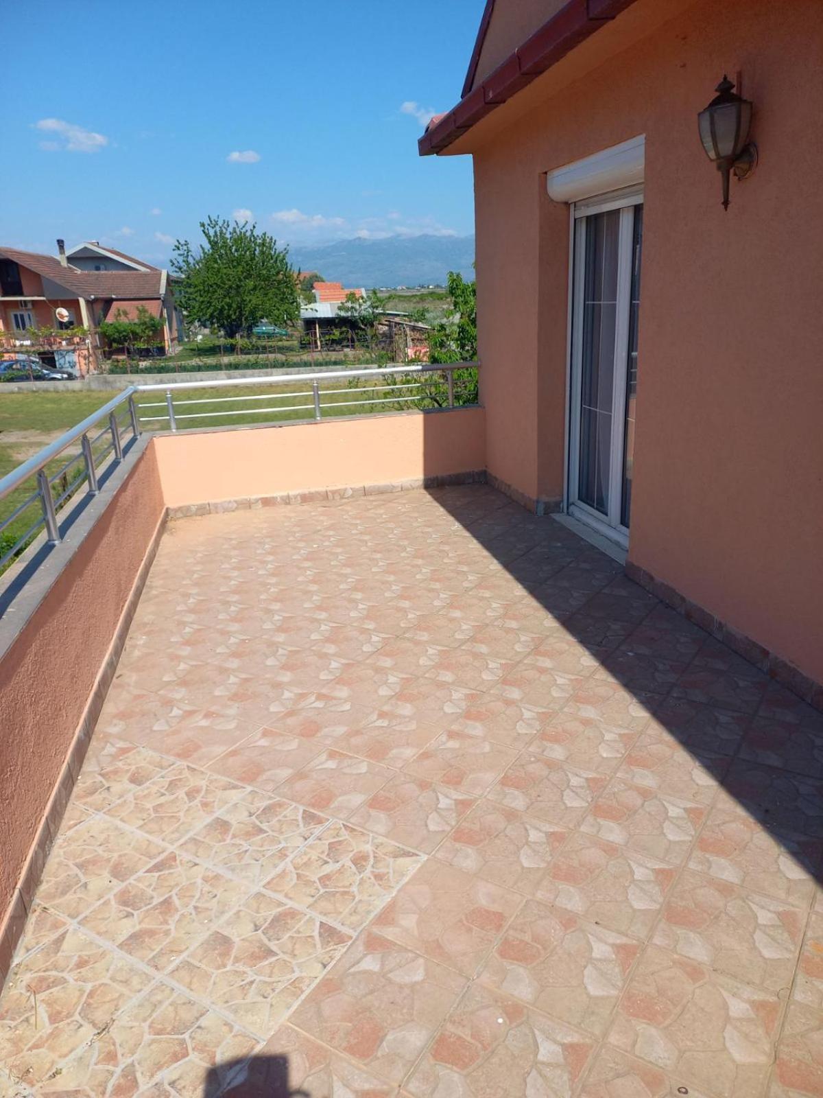 Traveler'S Rest - Near Podgorica Airport Hostel Mitrovici  Ngoại thất bức ảnh
