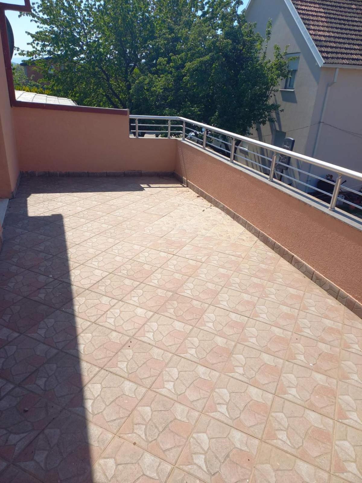 Traveler'S Rest - Near Podgorica Airport Hostel Mitrovici  Ngoại thất bức ảnh