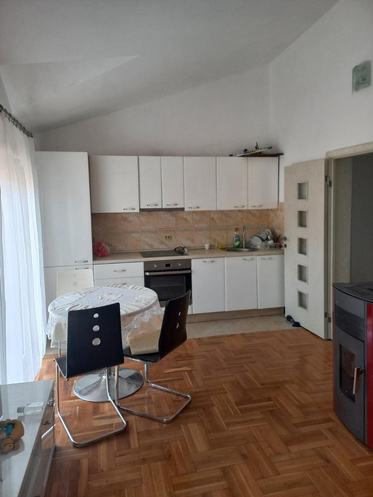 Traveler'S Rest - Near Podgorica Airport Hostel Mitrovici  Phòng bức ảnh
